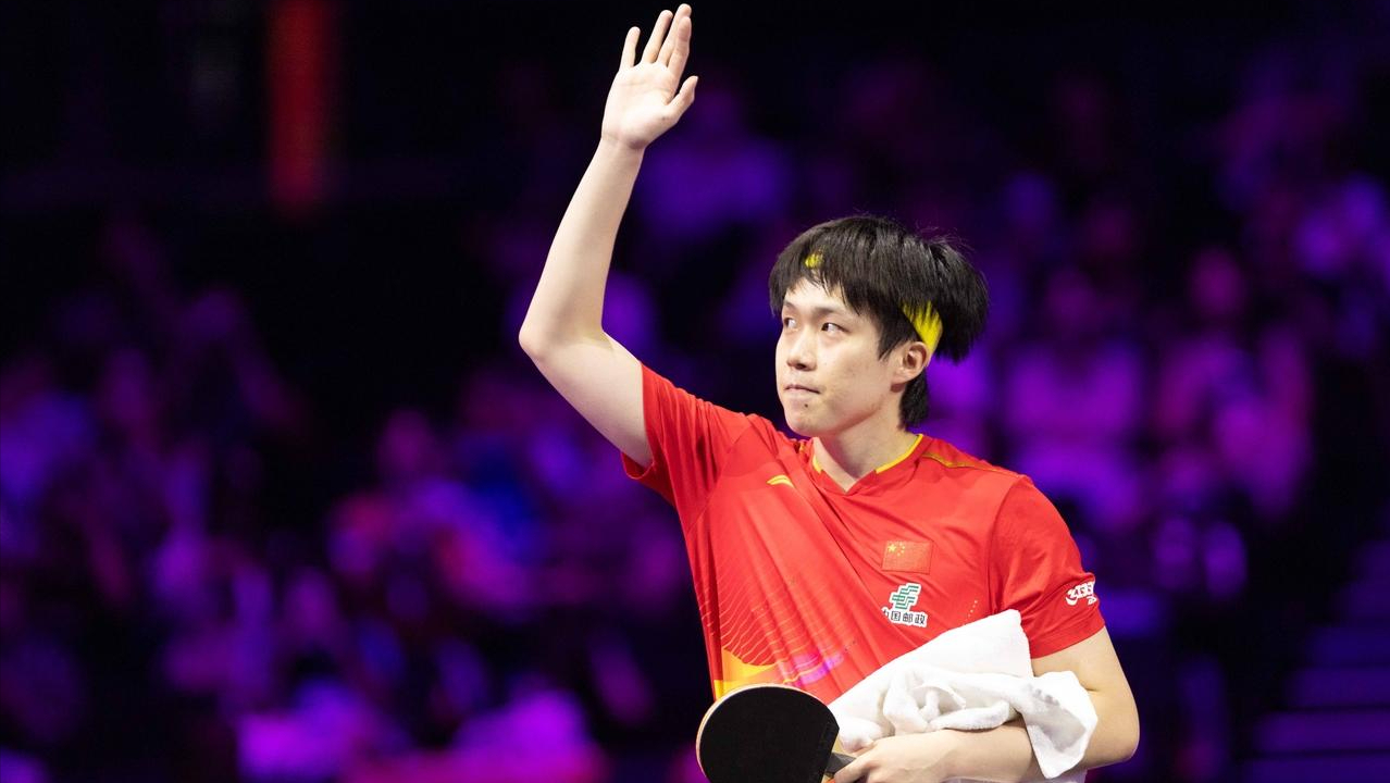 足球赛事-王楚钦、孙颖莎领衔！国乒16人出战新加坡大满贯，首站2000分大赛