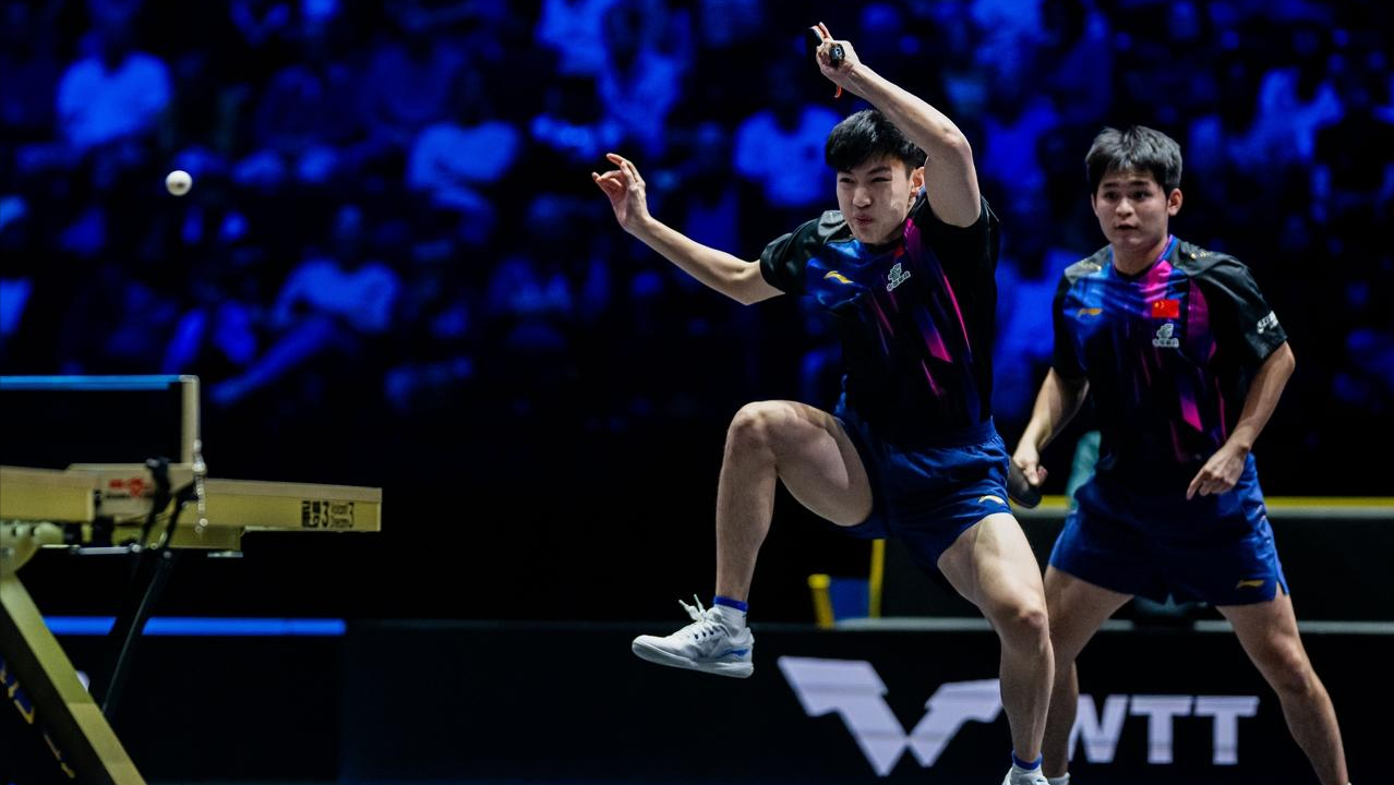 足球赛事-王楚钦、孙颖莎领衔！国乒16人出战新加坡大满贯，首站2000分大赛